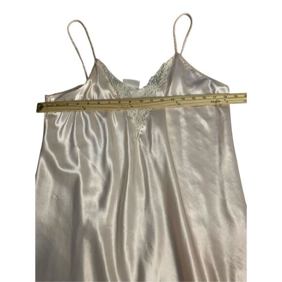 Beautiful women Vintage Intimo Amore Vintage CREAM/WHITE Satin Negligee Floral P - Picture 11 of 12